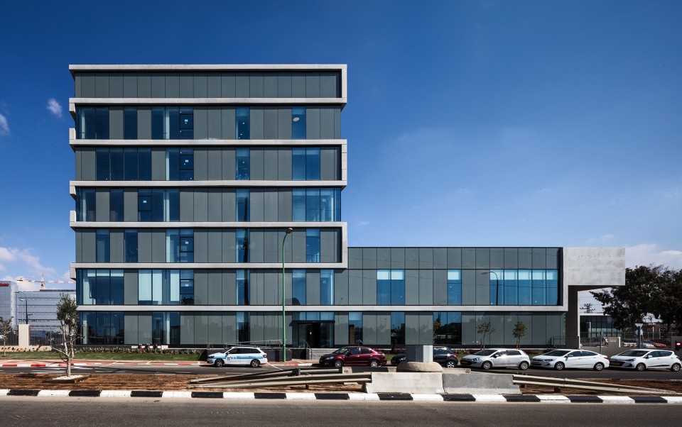 האם נגישות לאמצעי תחבורה משפיעה על הבחירה במקום העבודה? 